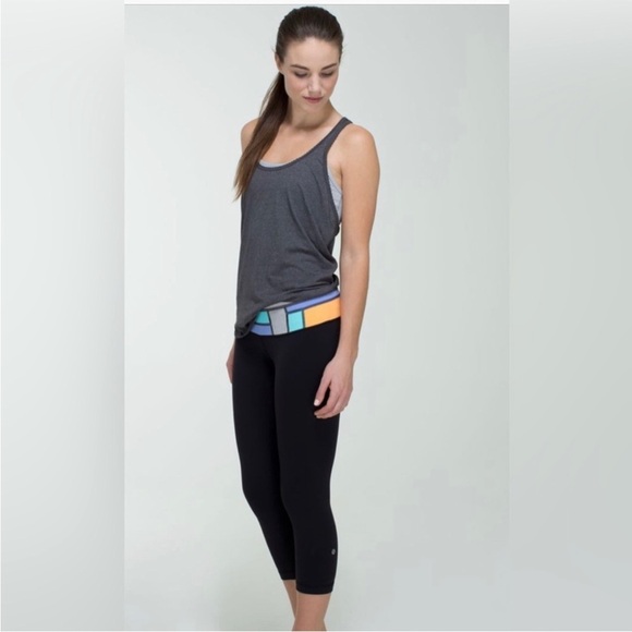 lululemon athletica Pants - Lululemon Reversible Capri Leggings Size 4 Black